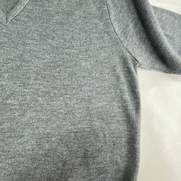 Vintage Royal Knight V Neck Men M Long Sleeve Pullover Sweater Gray - Picture 6 of 10